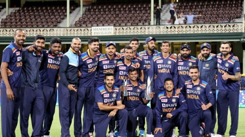 How Many Players Are There In Each Cricket Team