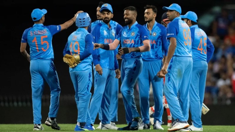 How Many Players In Cricket Team