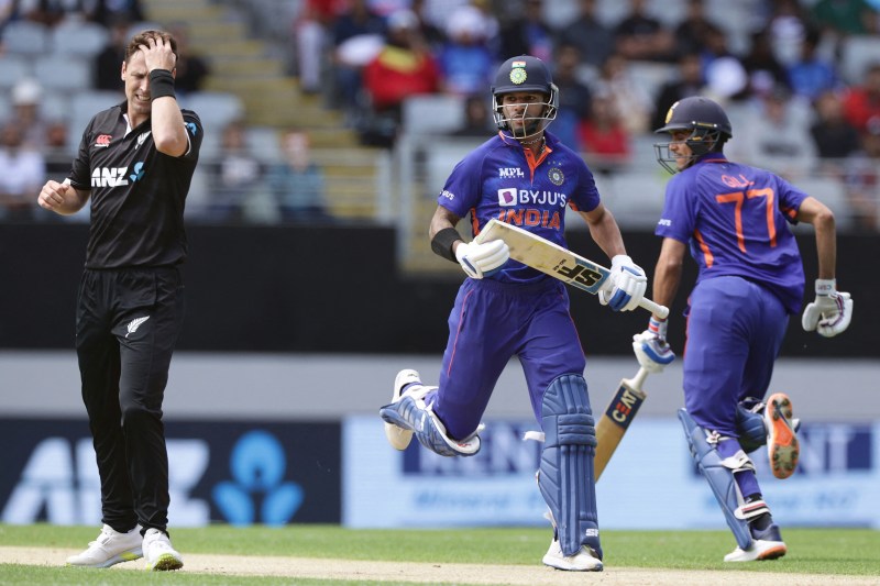 Live International Cricket Score