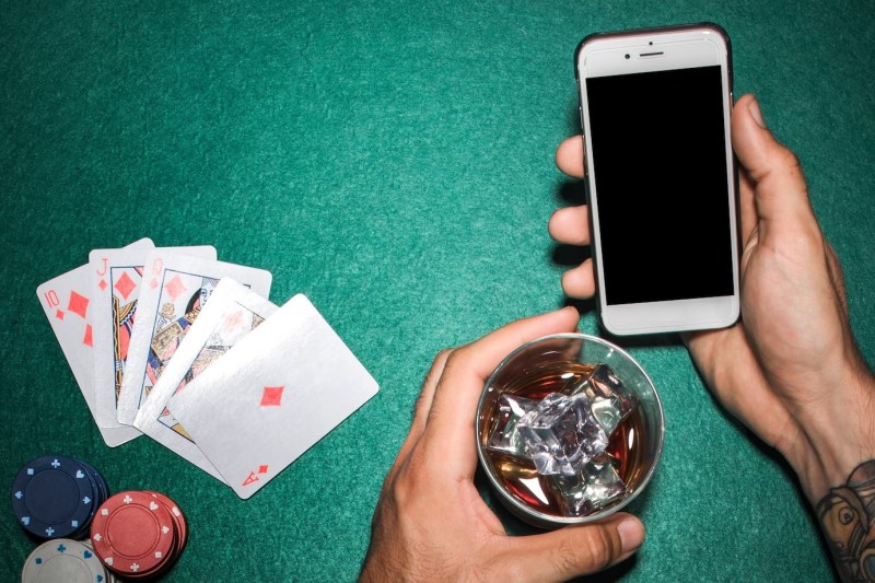 Play Your Favorite Casino Games At Gamdom India