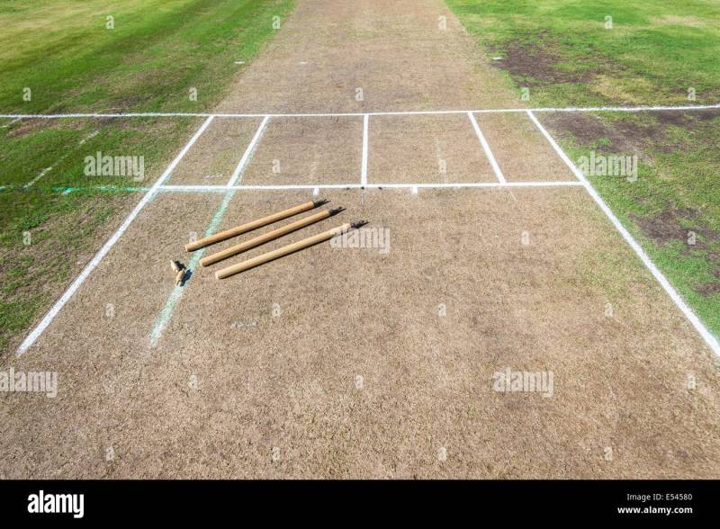 Cricket Pitch Ki Lambai